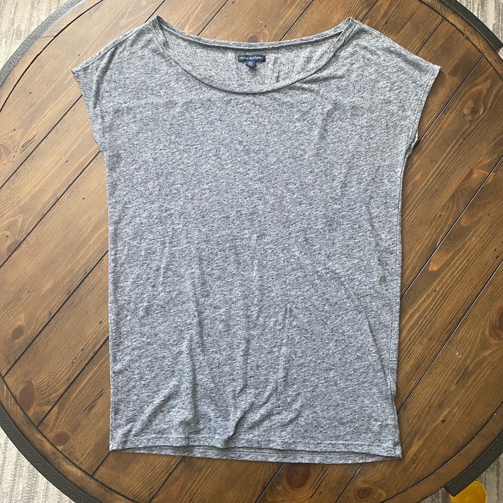 📍2/$12 - American Eagle Women’s T-Shirt